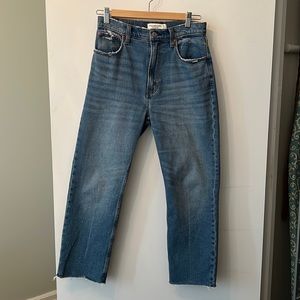 Abercrombie. Ultra high rise ankle straight jeans. Short 25" inseam medium wash.